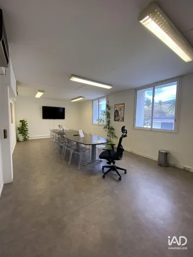 Commercial walls in LA POSSESSION (97419)