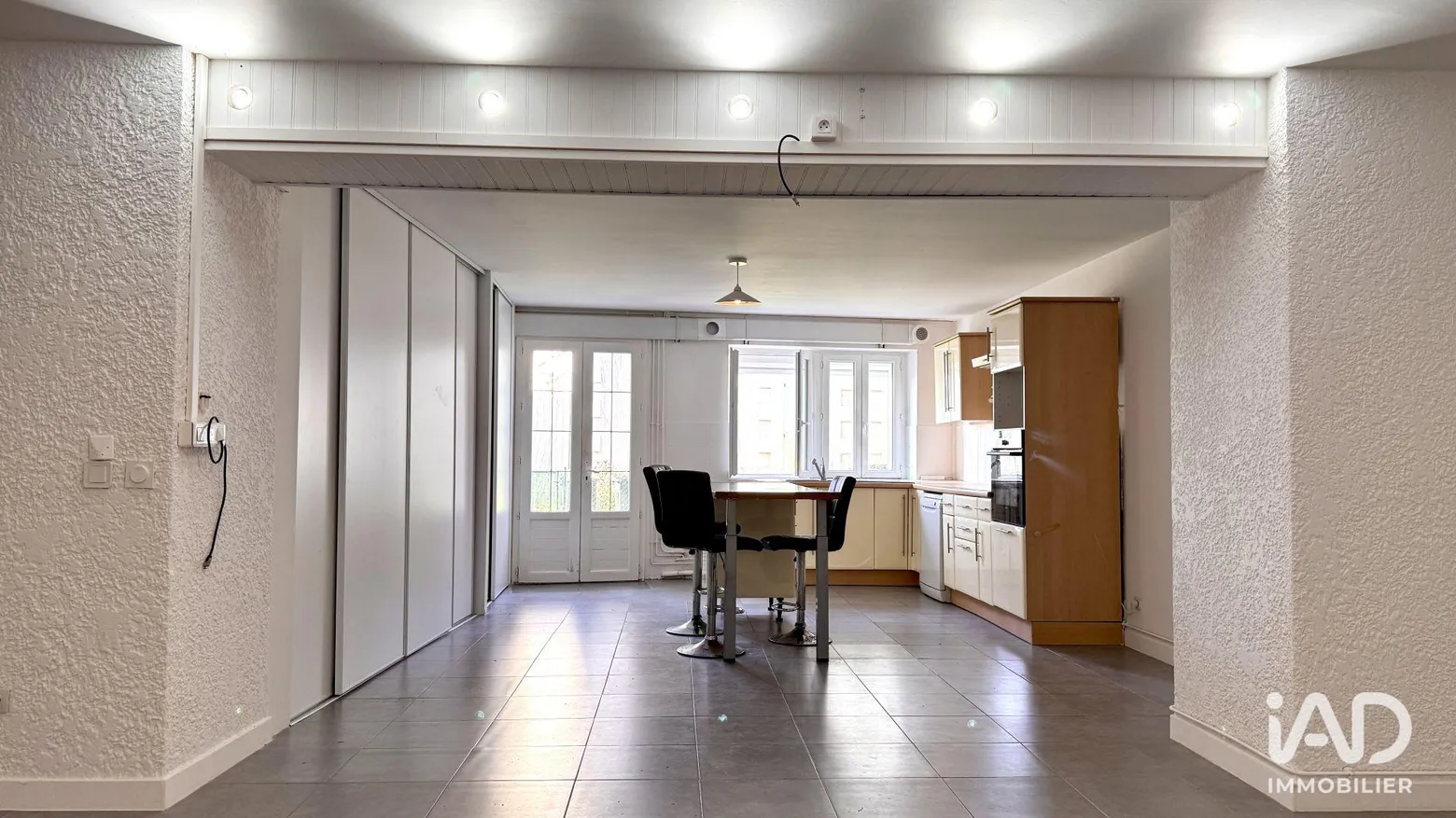 Vente appartement à HAUX (33550) : appartement 2 pièces 73 m² — 3
