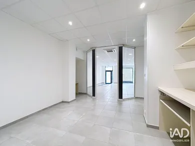 Boutique/Local commercial à SAINT-CHINIAN (34360)