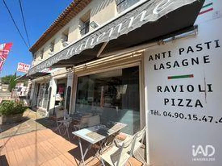 Local commercial 120 m² · à Villeneuve-lès-Avignon · 120 m² · 130 000 €