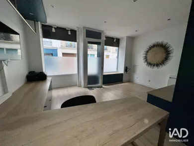 Boutique/Local commercial à PARIS (75017)