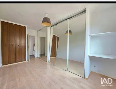 Appartement à LA GARDE (83130)