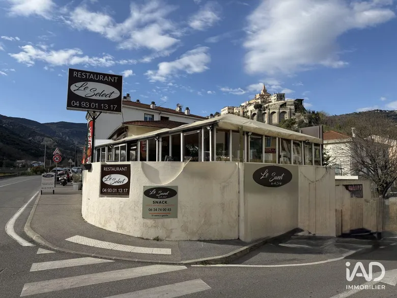 3 pièces 120 m² · à Contes · 120 m² · 283 000 €