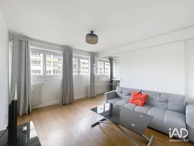 Apartment in PARIS (75015)