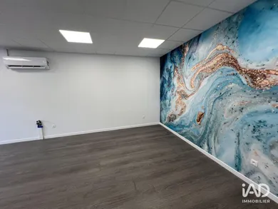 Commercial walls in CHÂLONS-EN-CHAMPAGNE (51000)