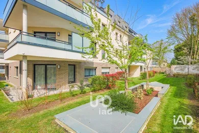 Apartment in LE MESNIL-ESNARD (76240)