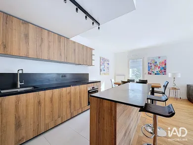 Apartment in RUEIL-MALMAISON (92500)