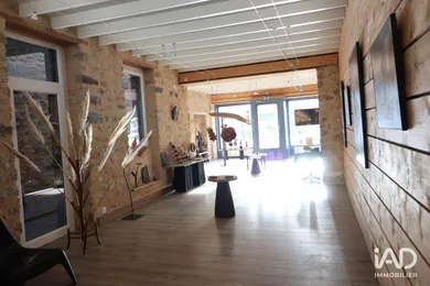 Commercial walls in BARFLEUR (50760)