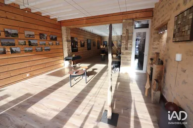 Commercial walls in BARFLEUR (50760)
