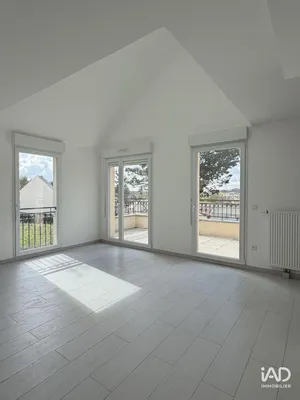Appartement à SAINT-PIERRE-DU-PERRAY (91280)