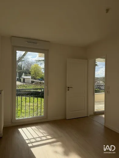 Apartment in SAINT-PIERRE-DU-PERRAY (91280)