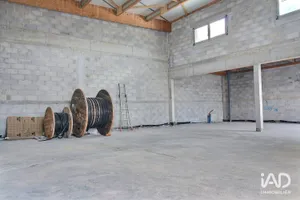 Commercial walls in SAINT-MAXIMIN-LA-SAINTE-BAUME (83470)