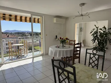 Apartment in TOULON (83200)