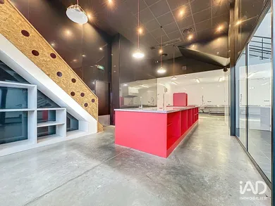 Office in CROIX (59170)