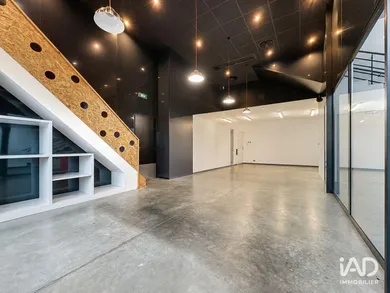 Office in CROIX (59170)