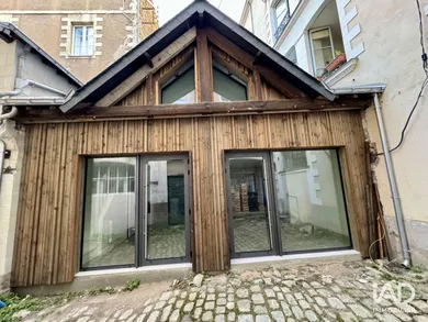 Office in NANTES (44000)