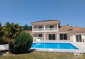 House in BOURG-SAINT-CHRISTOPHE (01800)