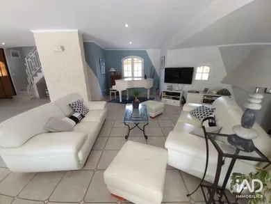 House in BOURG-SAINT-CHRISTOPHE (01800)