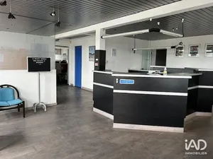 Commercial in CARPIQUET (14650)