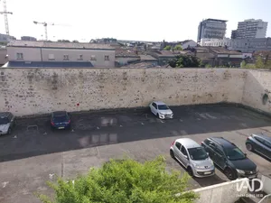 Apartment in BORDEAUX (33800)