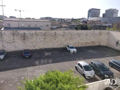 Apartment in BORDEAUX (33800)