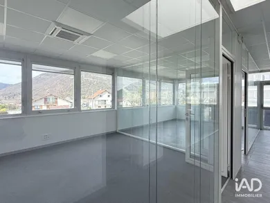 Local d’activité à SAINT-ÉTIENNE-DE-CROSSEY (38960)