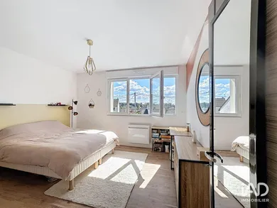 Apartment in VAUX-LE-PÉNIL (77000)