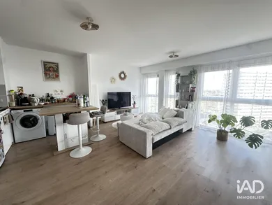 Appartement à NANTES (44000)