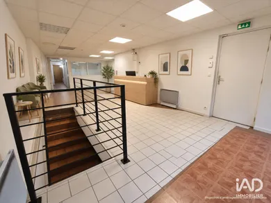 Commercial walls in TRIEL-SUR-SEINE (78510)