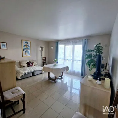 Apartment in PARIS (75019)