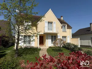 House in SAINTE-GENEVIÈVE-DES-BOIS (91700)
