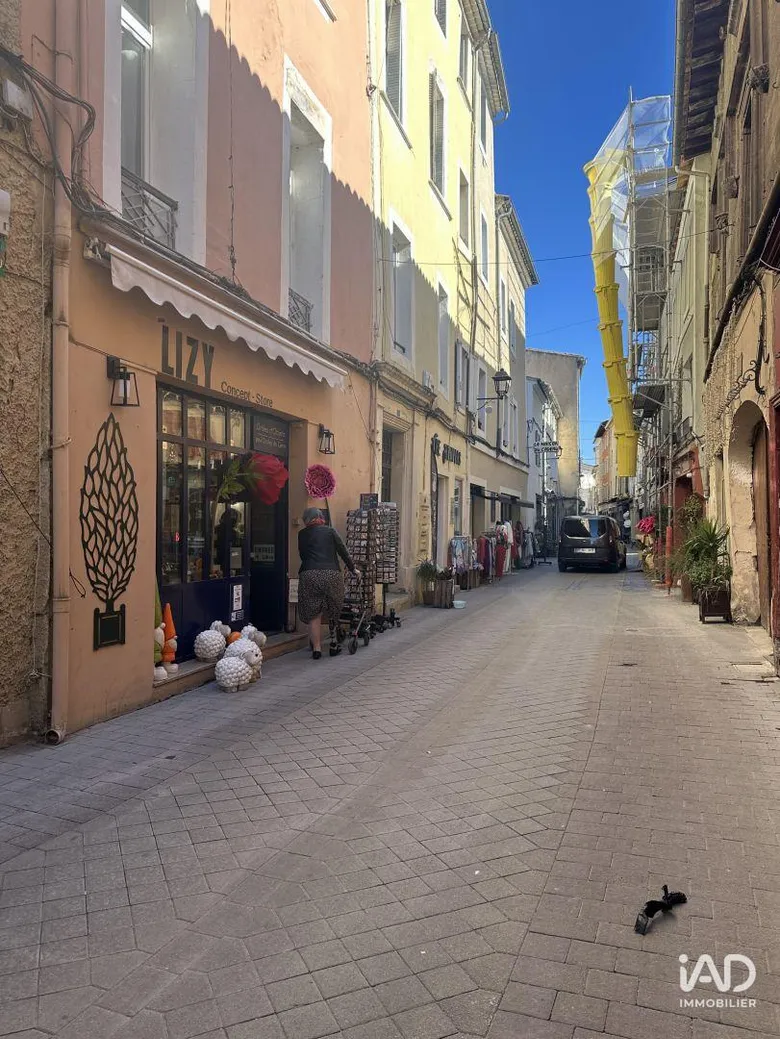 Local commercial 70 m² · à L'Isle-sur-la-Sorgue · 70 m² · 143 000 €