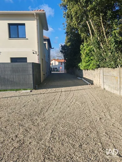Boutique/Local commercial à TOULENNE (33210)
