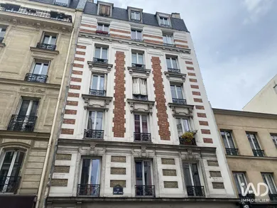 Apartment in PARIS (75018)