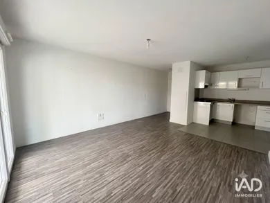 Apartment in VILLENAVE-D'ORNON (33140)
