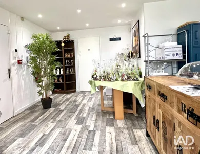 Commercial walls in VITRY-LE-FRANCOIS (51300)