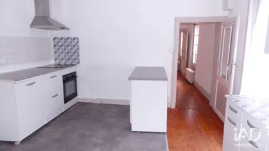 Appartement à LA ROCHE-SUR-YON (85000)