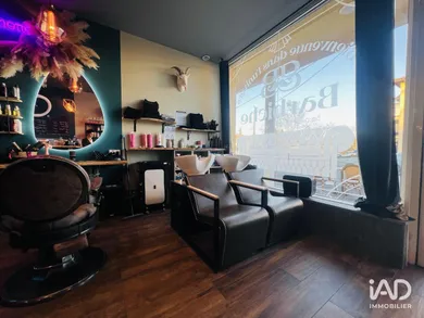 Commercial in MONTAUROUX (83440)