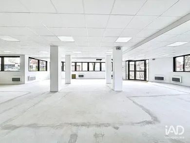 Commercial walls in LES LILAS (93260)
