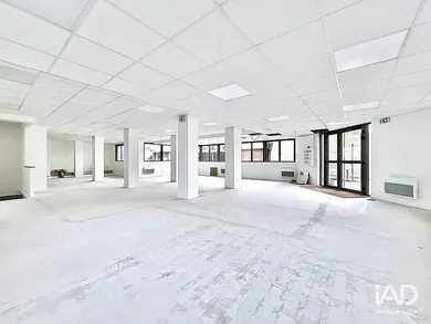Commercial walls in LES LILAS (93260)