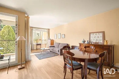 Apartment in ÉCULLY (69130)