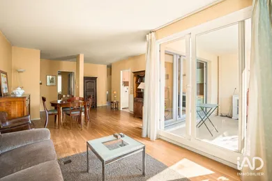 Apartment in ÉCULLY (69130)