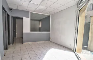Commercial walls in LE BEAUSSET (83330)