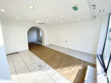 Commercial in TOURS (37100)