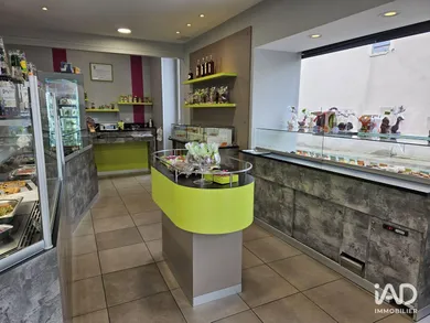 Commercial in LEZOUX (63190)