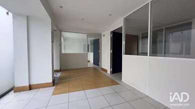 Commercial walls in TRAPPES (78190)