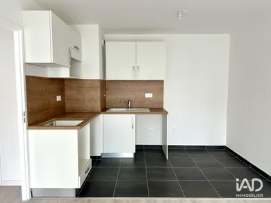 Apartment in BOIS-COLOMBES (92270)