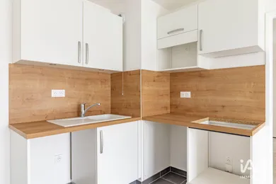 Appartement à BOIS-COLOMBES (92270)