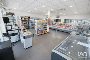 Commercial walls in AVIGNON (84000)