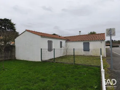 Maison à CHALLANS (85300)